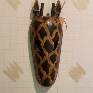 Hand Painted Wooden African Animal Wall Decor
Giraffe Mask Made in Indonesia